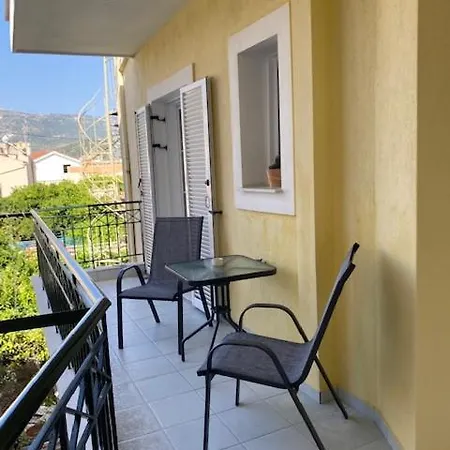 Thisvi's - In The Heart Of The Center